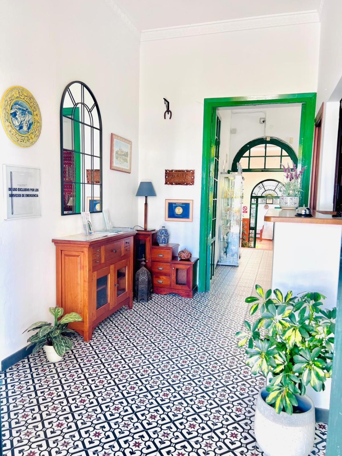 Hostal El Faro Чипиона Экстерьер фото
