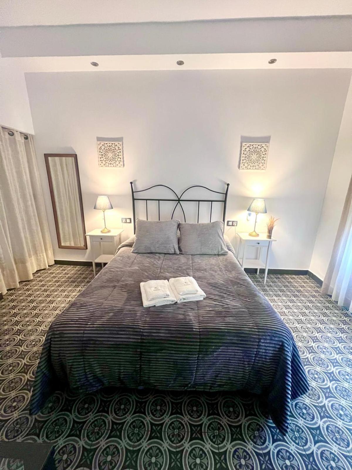 Hostal El Faro Чипиона Экстерьер фото