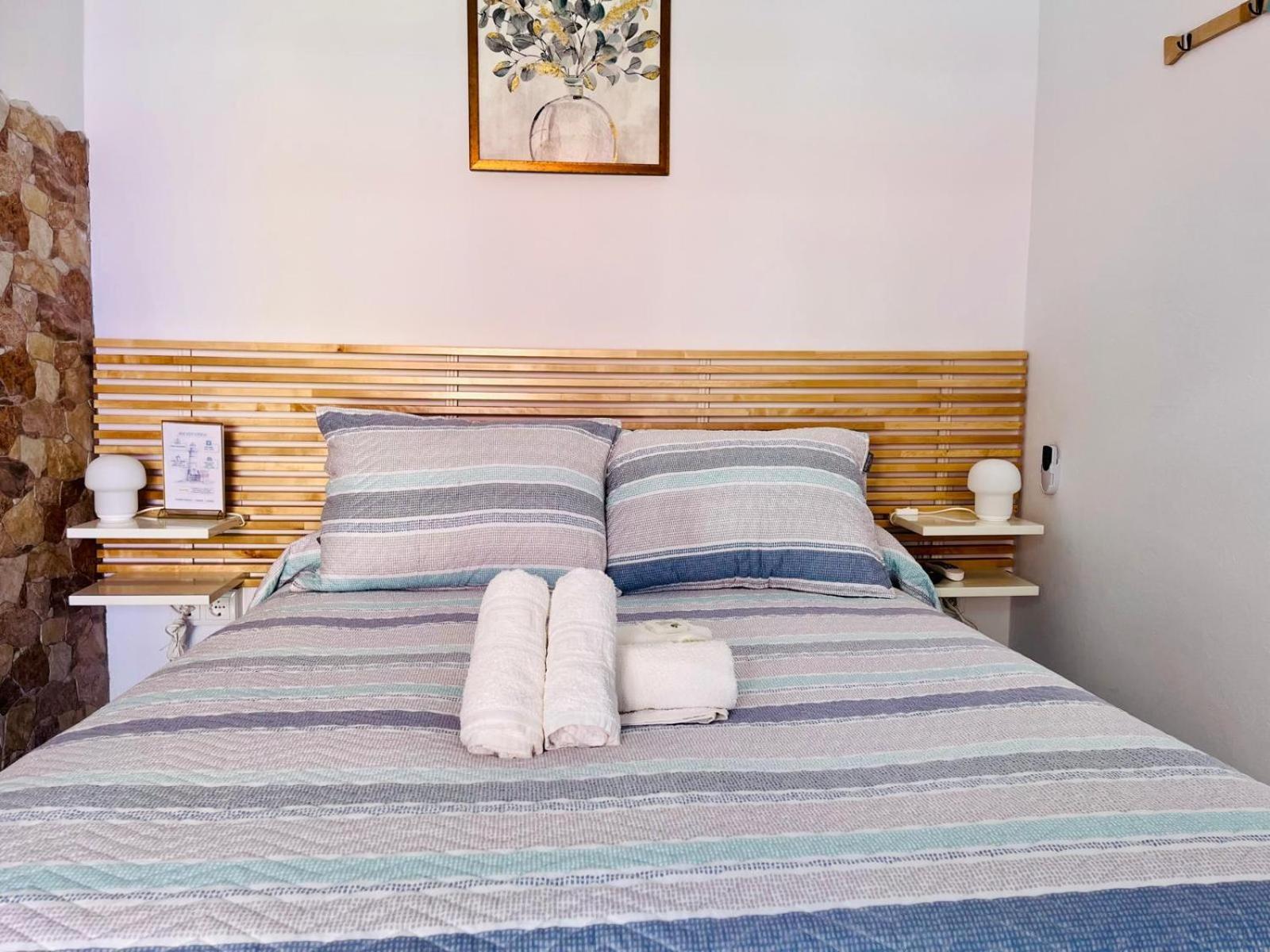 Hostal El Faro Чипиона Экстерьер фото