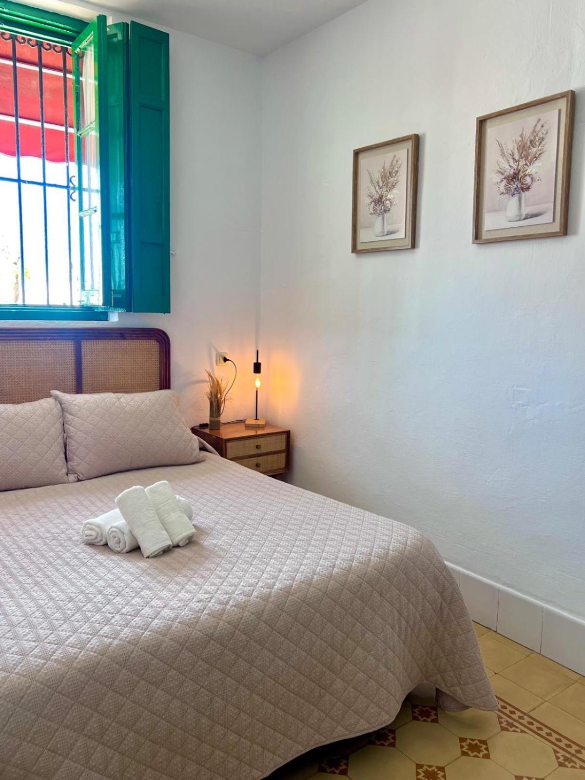 Hostal El Faro Чипиона Экстерьер фото