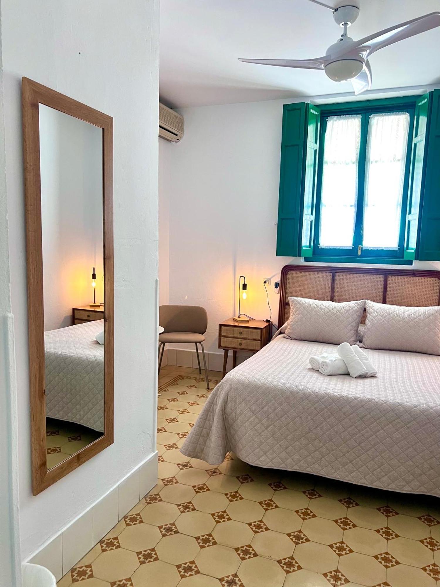 Hostal El Faro Чипиона Экстерьер фото