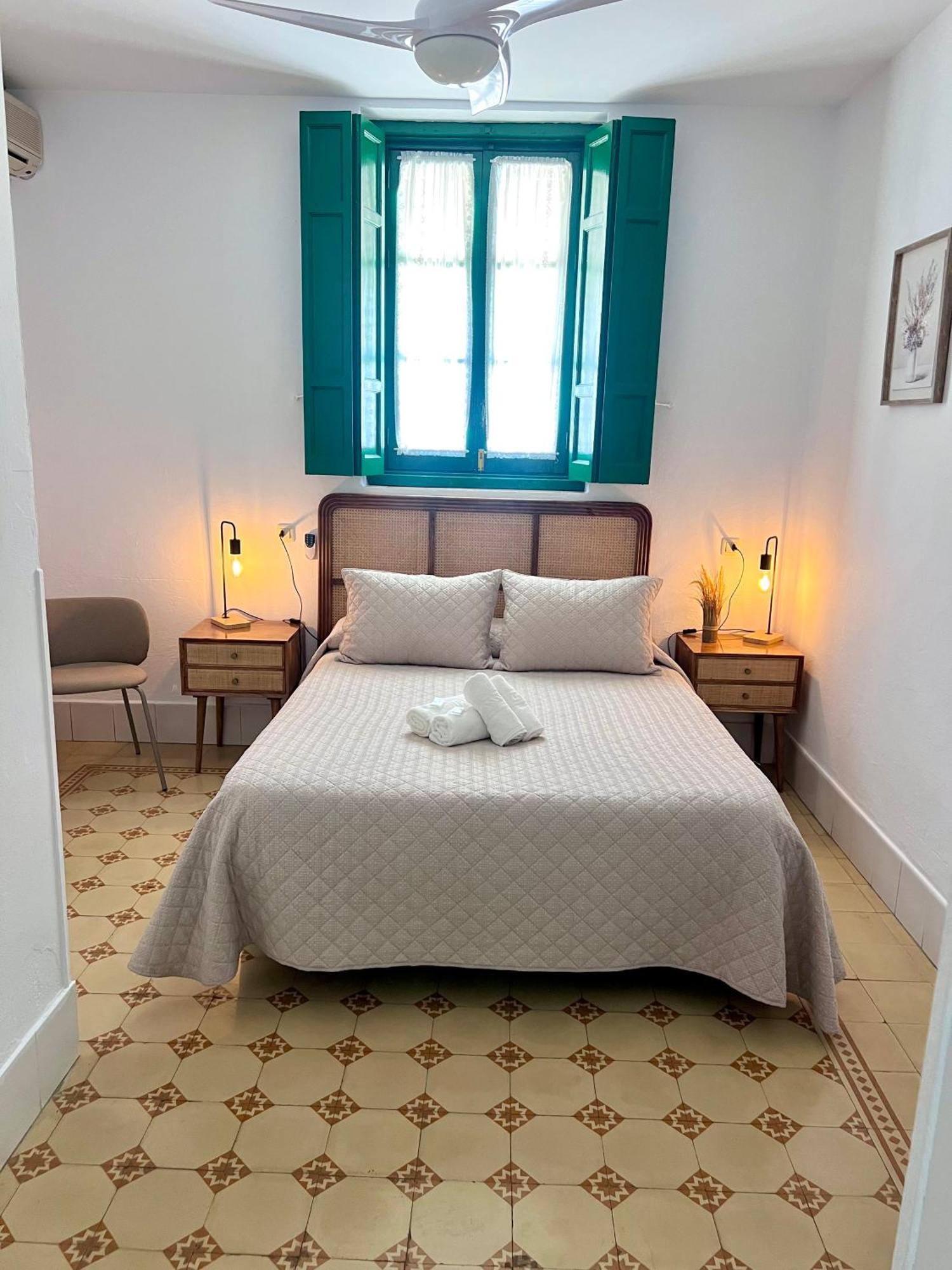 Hostal El Faro Чипиона Экстерьер фото