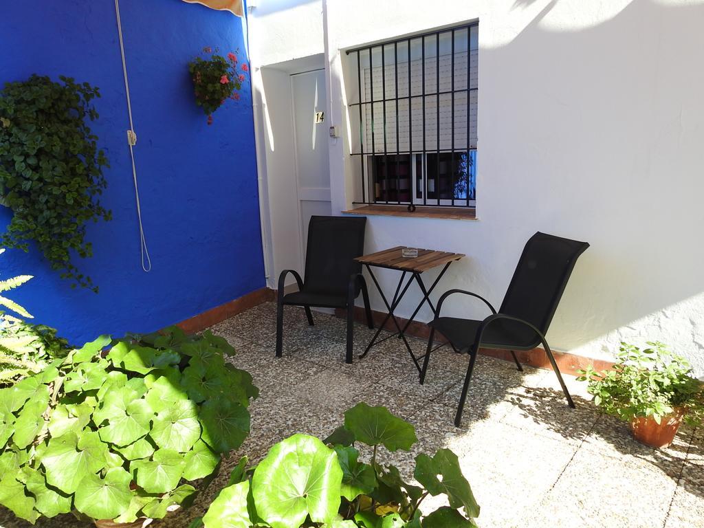Hostal El Faro Чипиона Экстерьер фото