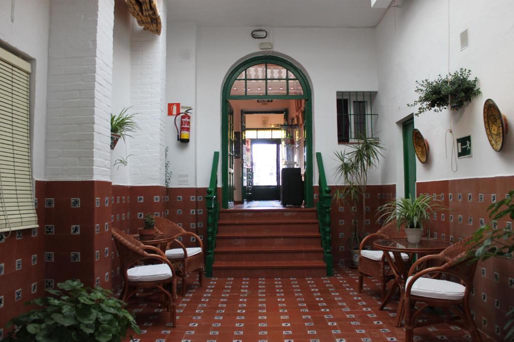 Hostal El Faro Чипиона Экстерьер фото